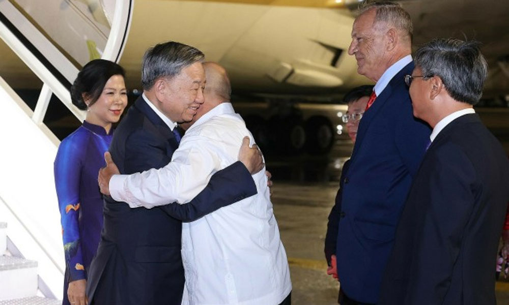 Vietnam's Party leader arrives in Havana, begins state visit to Cuba